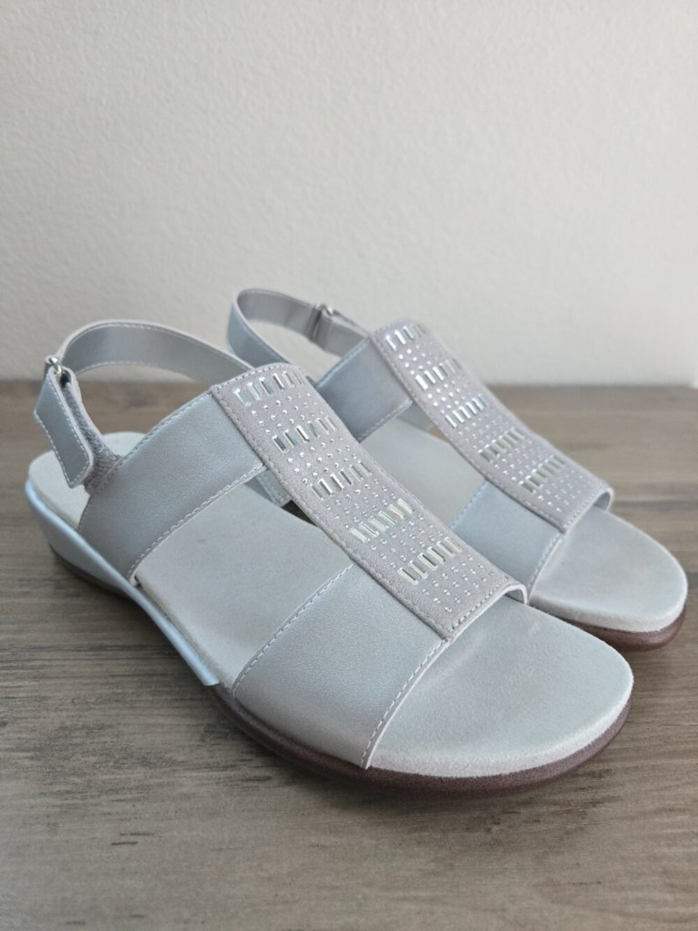 Easy Spirit Hazel Rhinestone Embellished Slingback Sandals Silver Size 6M & 9M